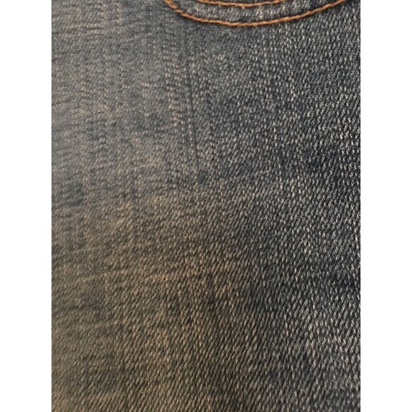 Levi's 515 Women's Size 6 Blue Denim Bermuda Cuffed Jean Shorts with Pockets - Picture 6 of 11